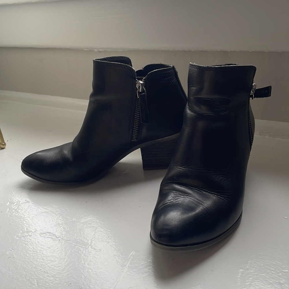 Black leather Frye Booties
